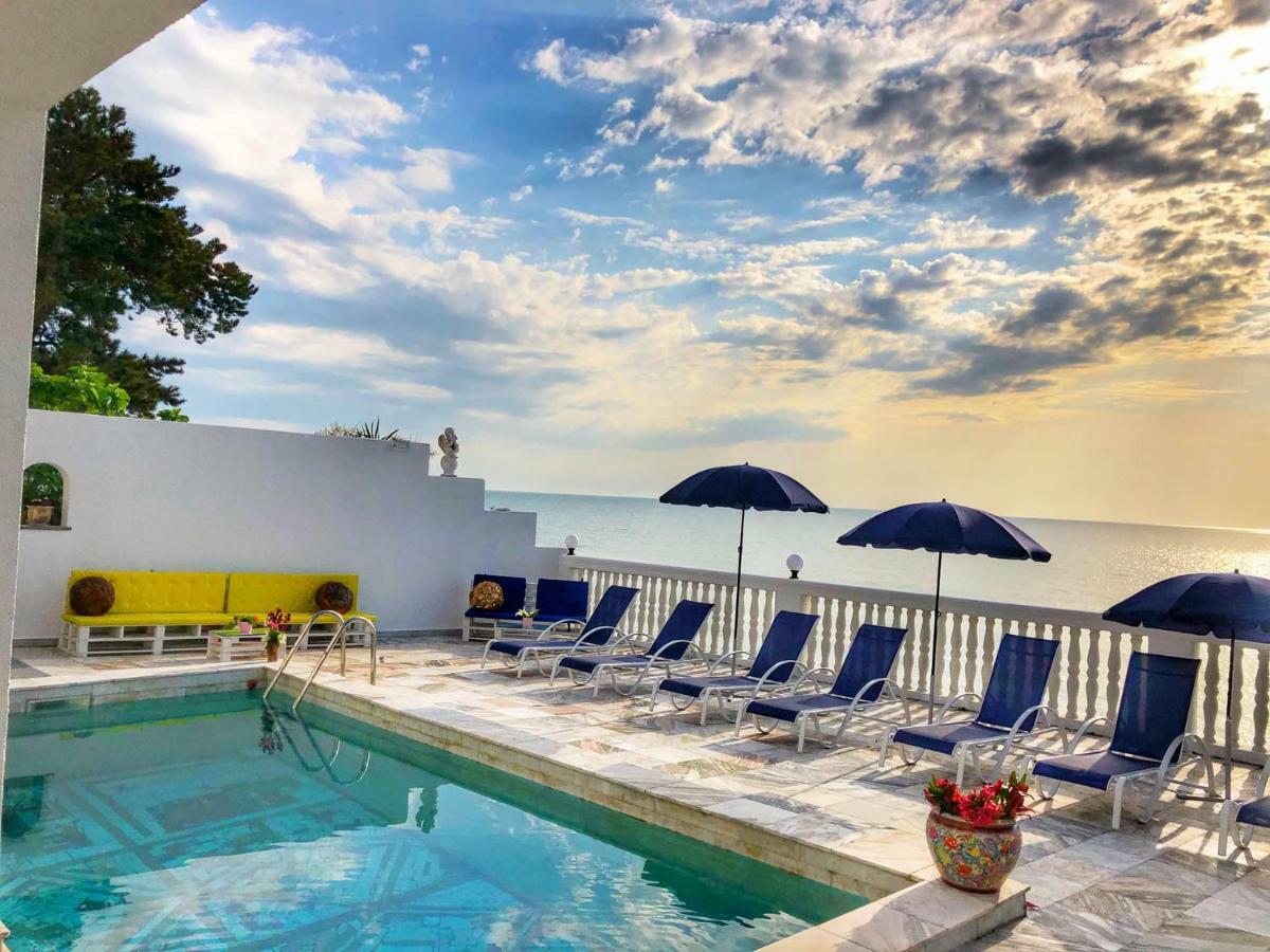 Hotel Tramonto Chakvi Bagian luar foto